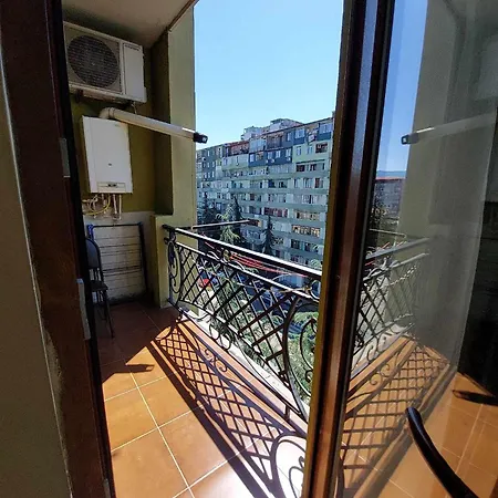 Apartment For Daily Rent Batumi Exterior photo